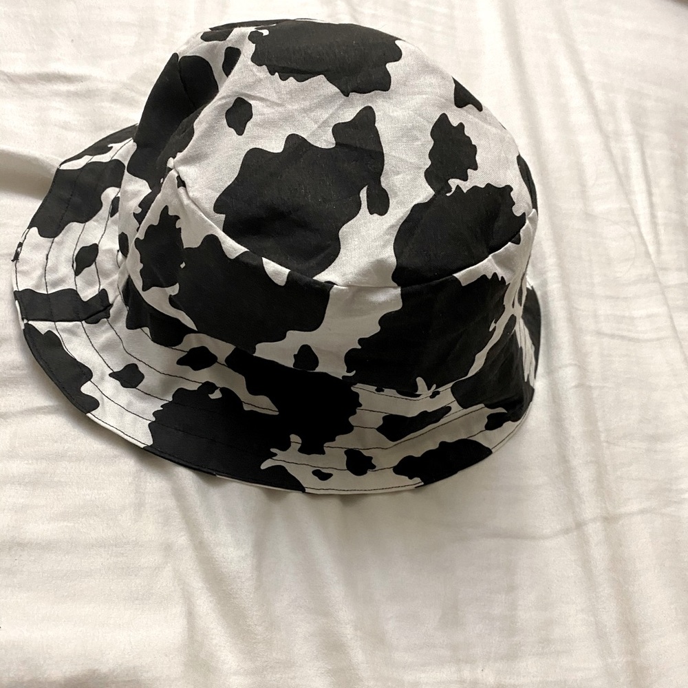 cowprint bucket hat